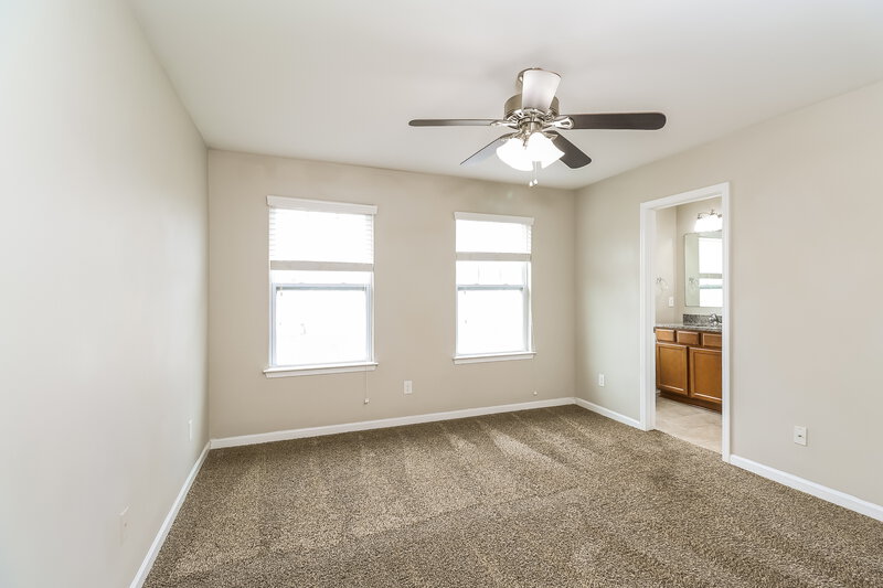 1,905/Mo, 11519 McDunkeld Dr Huntersville, NC 28078 Main Bedroom View