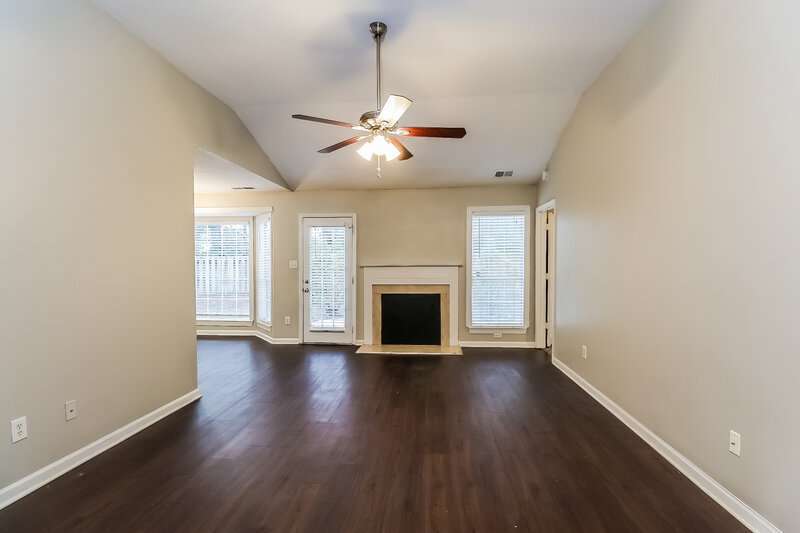 1,750/Mo, 12102 Kempshott Ct Charlotte, NC 28273 Living Room View 2
