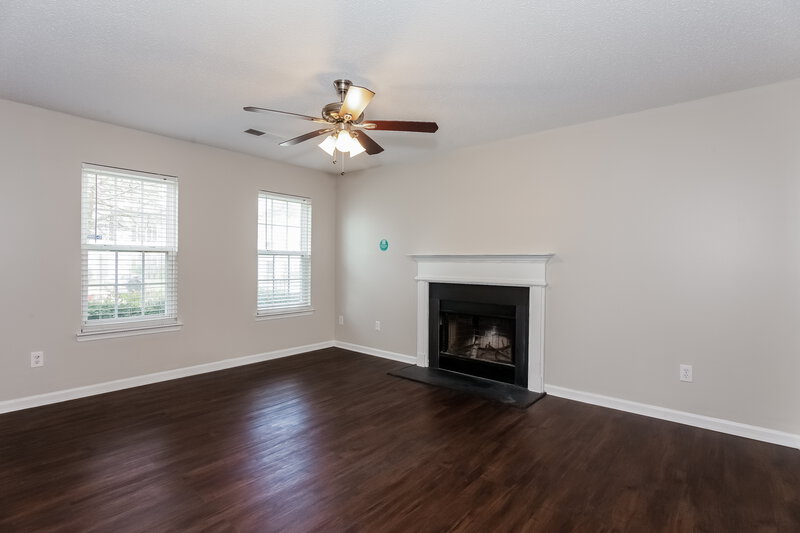 1,985/Mo, 6114 Patric Alan Ct Charlotte, NC 28216 Living Room View