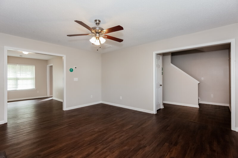 1,985/Mo, 6114 Patric Alan Ct Charlotte, NC 28216 Living Room View 2