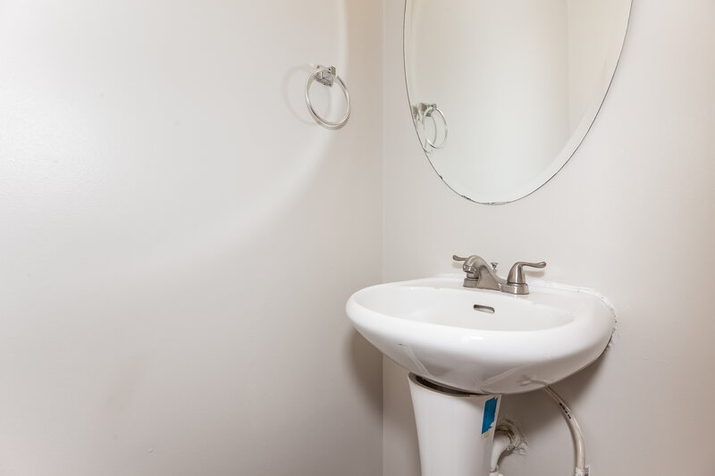 1,985/Mo, 6114 Patric Alan Ct Charlotte, NC 28216 Powder Room View