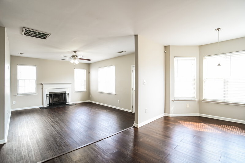 2,065/Mo, 3313 Valerie Dr Charlotte, NC 28216 Living Room View