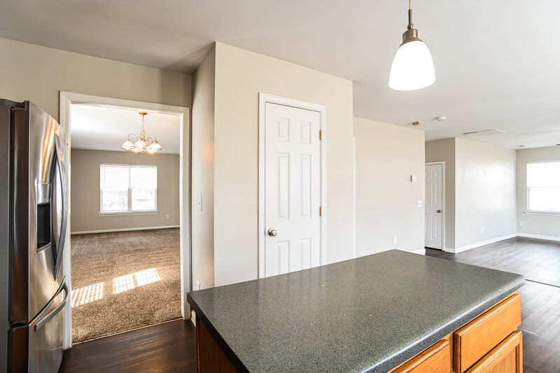 2,065/Mo, 3313 Valerie Dr Charlotte, NC 28216 Kitchen View