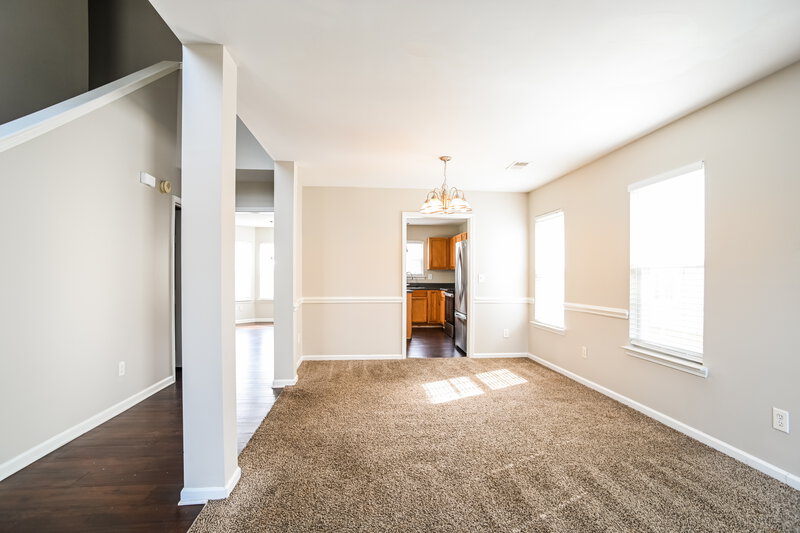 2,065/Mo, 3313 Valerie Dr Charlotte, NC 28216 Family Room View