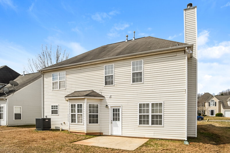 2,065/Mo, 3313 Valerie Dr Charlotte, NC 28216 Rear View