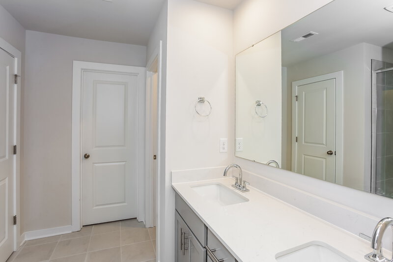 2,280/Mo, 600 Mountain View Dr Monroe, NC 28110 Main Bathroom View