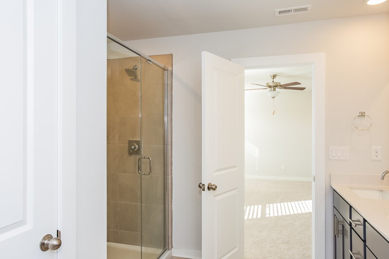 2,245/Mo, 605 Mountain View Dr Monroe, NC 28110 Main Bathroom View