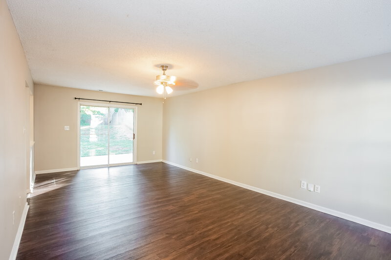 1,995/Mo, 8502 Conner Ridge Ln Charlotte, NC 28269 Living Room View