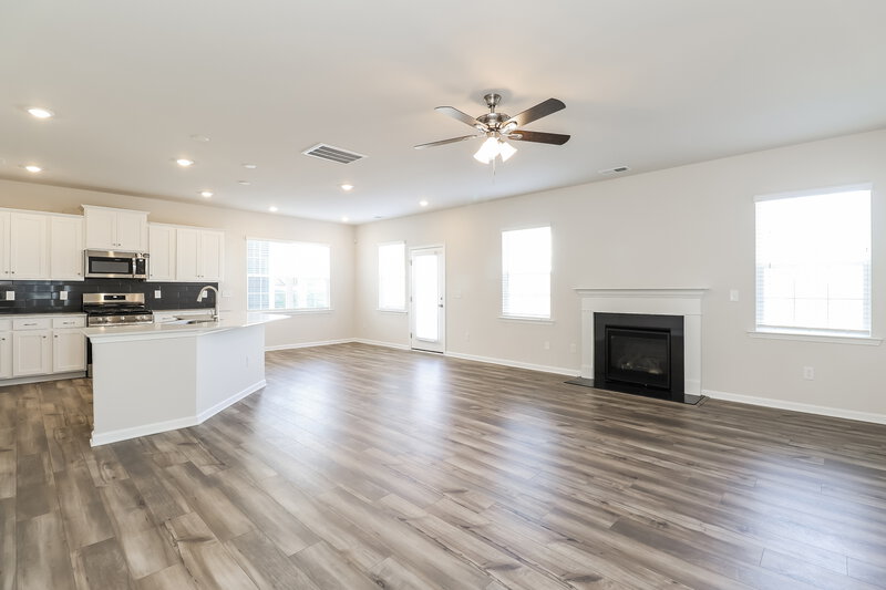 2,415/Mo, 1639 Swallow Tail Dr Belmont, NC 28012 Living Room View 2