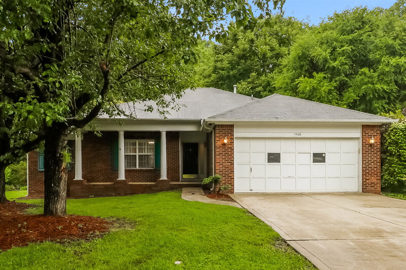 2,050/Mo, 1506 Newfound Hollow Dr Charlotte, NC 28214 External View