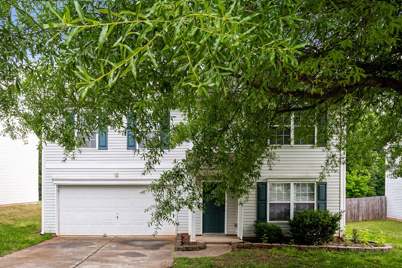 2,290/Mo, 4024 Larkhaven Village Dr Charlotte, NC 28215 External View