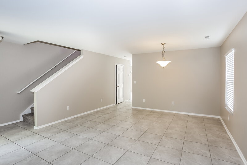 2,290/Mo, 4024 Larkhaven Village Dr Charlotte, NC 28215 Living Room View