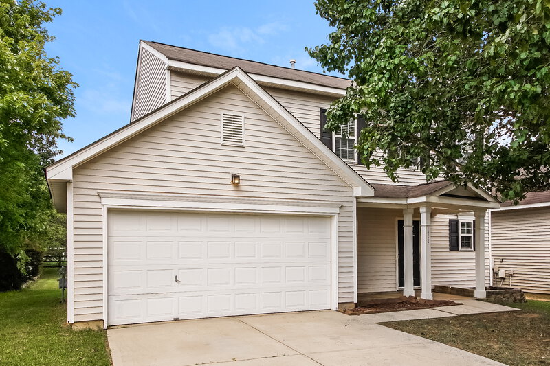 2,005/Mo, 10126 Green Hedge Ave Charlotte, NC 28269 Front View