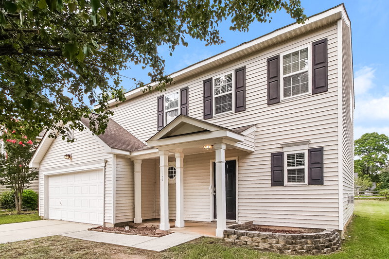 2,005/Mo, 10126 Green Hedge Ave Charlotte, NC 28269 Front View 2