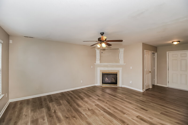 2,005/Mo, 10126 Green Hedge Ave Charlotte, NC 28269 Living Room View