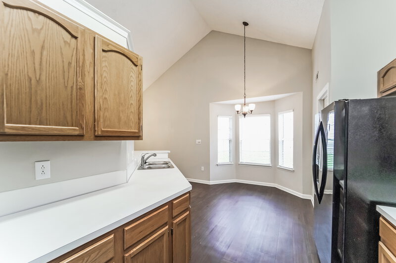 2,610/Mo, 5311 Hedgecrest Pl Charlotte, NC 28269 Kitchen View