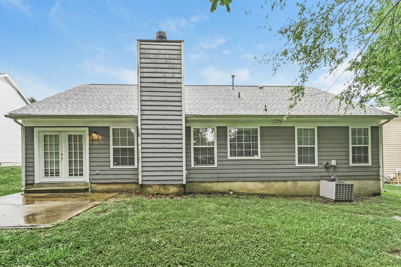 2,610/Mo, 5311 Hedgecrest Pl Charlotte, NC 28269 Rear View