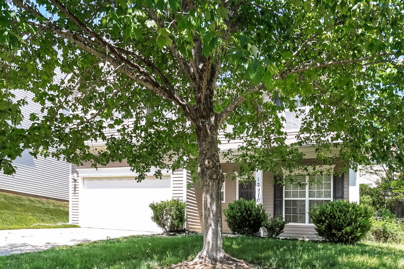 2,250/Mo, 12910 Rothe House Rd Charlotte, NC 28273 Front View