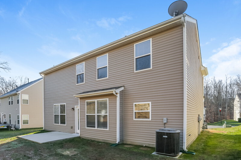 2,260/Mo, 12910 Rothe House Rd Charlotte, NC 28273 Rear View