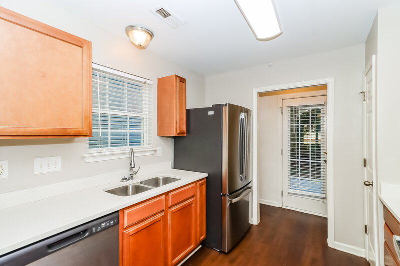 2,760/Mo, 4528 Trillium Fields Dr Charlotte, NC 28269 Kitchen View