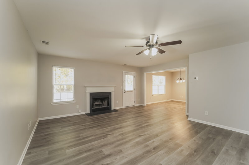 1,760/Mo, 7703 Hidden Creek Dr Charlotte, NC 28214 Living Room View