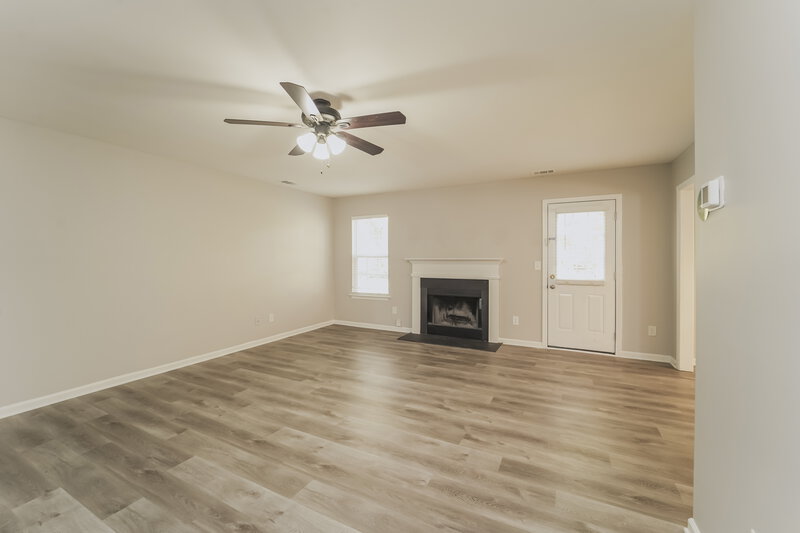 1,760/Mo, 7703 Hidden Creek Dr Charlotte, NC 28214 Living Room View 2