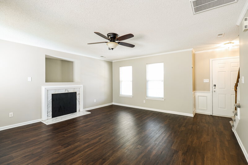 2,070/Mo, 10400 Hyndman Ct Charlotte, NC 28214 Living Room View