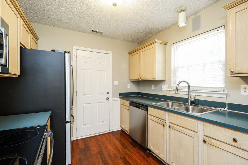 2,070/Mo, 10400 Hyndman Ct Charlotte, NC 28214 Kitchen View