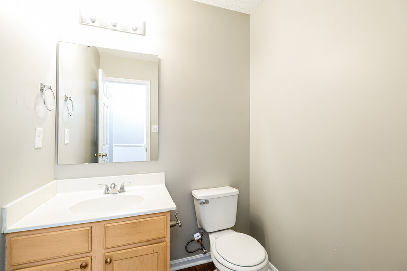 2,070/Mo, 10400 Hyndman Ct Charlotte, NC 28214 Bathroom View