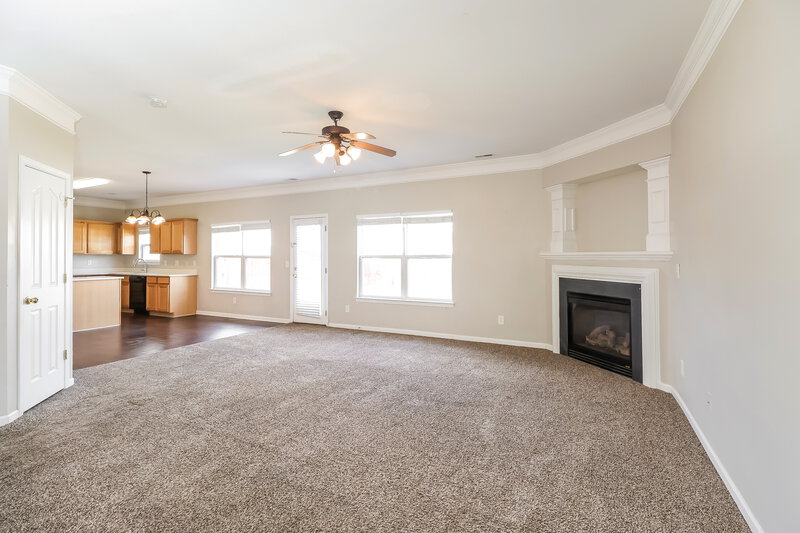 2,155/Mo, 4823 Sunburst Ln Charlotte, NC 28213 Living Room View 2