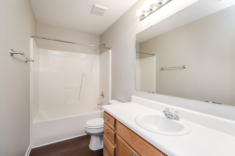 2,155/Mo, 4823 Sunburst Ln Charlotte, NC 28213 Bathroom View