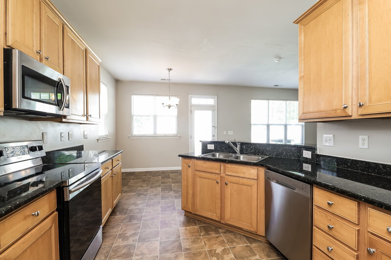 2,370/Mo, 9733 Tidal Ct Huntersville, NC 28078 Kitchen View 2