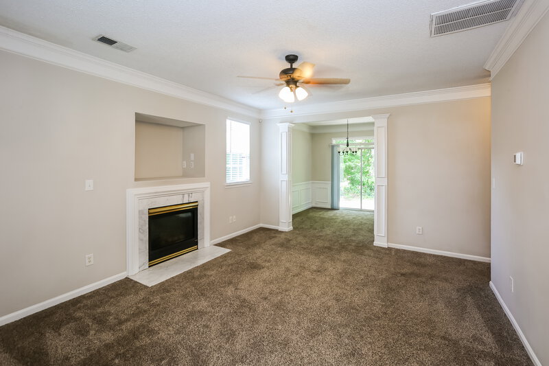 2,630/Mo, 7517 Grabill Dr Charlotte, NC 28269 Living Room View 2