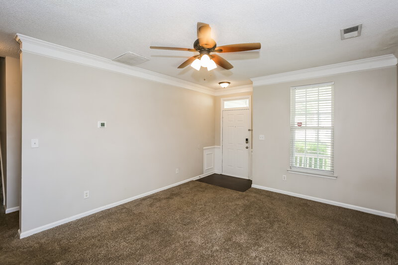 2,630/Mo, 7517 Grabill Dr Charlotte, NC 28269 Living Room View 3