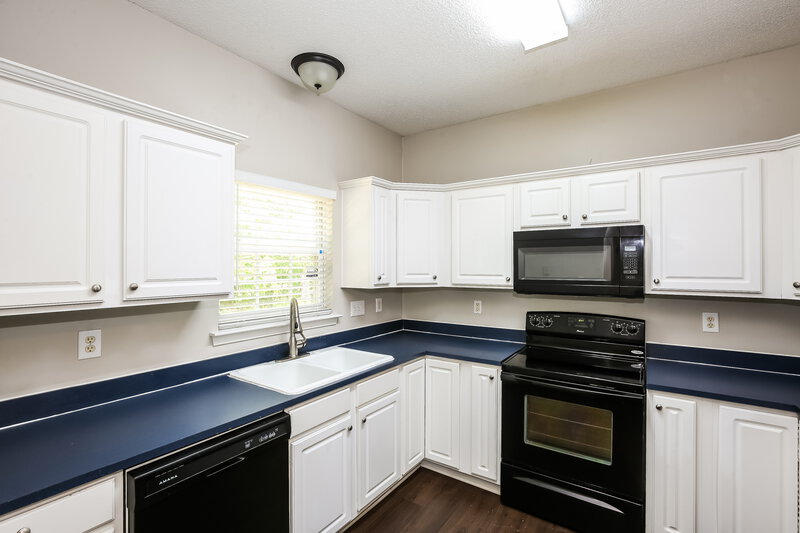 2,630/Mo, 7517 Grabill Dr Charlotte, NC 28269 Kitchen View