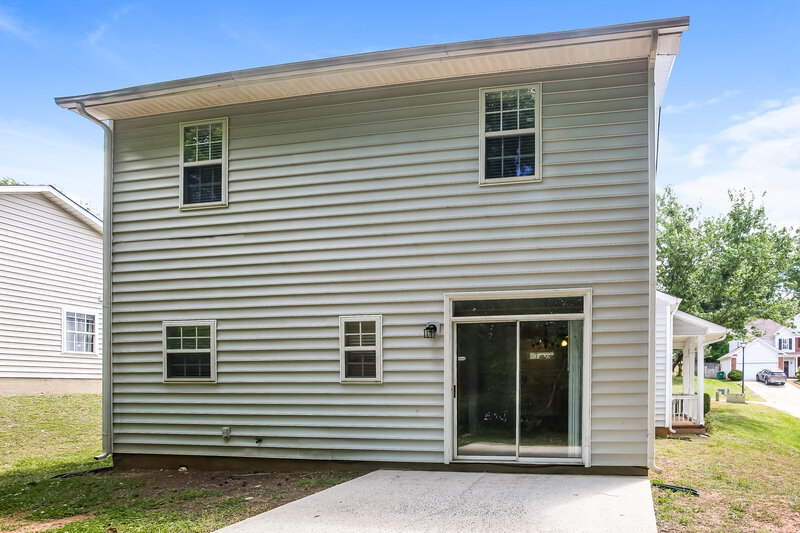 2,630/Mo, 7517 Grabill Dr Charlotte, NC 28269 Rear View
