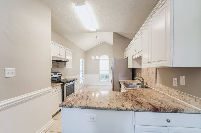 2,385/Mo, 8433 Cullingford Ln Charlotte, NC 28216 Kitchen View