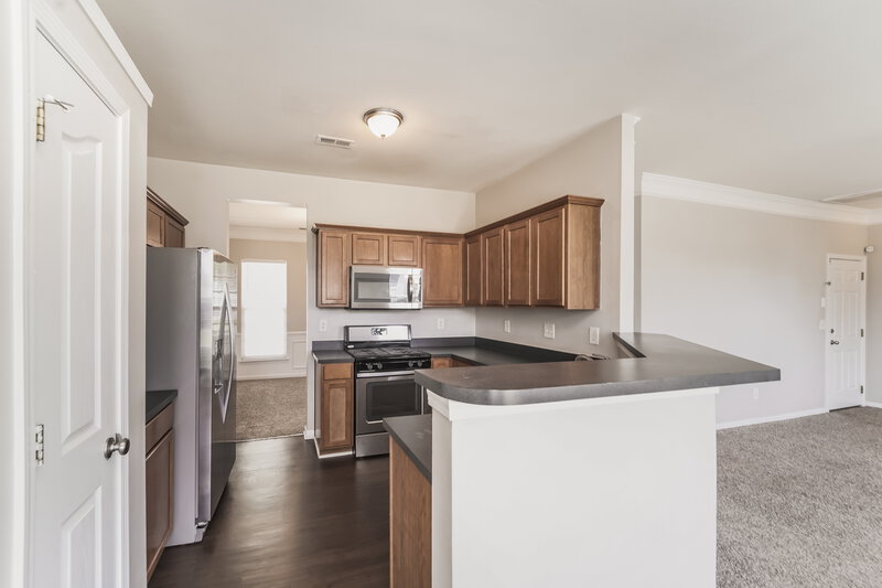 2,195/Mo, 16043 Stuarts Draft Ct Charlotte, NC 28278 Kitchen View