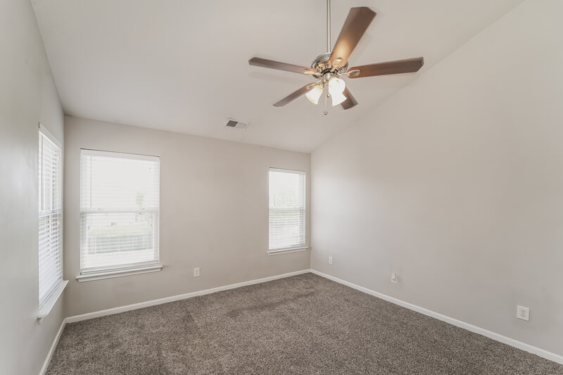 2,195/Mo, 16043 Stuarts Draft Ct Charlotte, NC 28278 Main Bedroom View