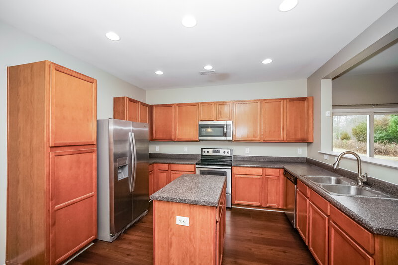 1,855/Mo, 11723 Bending Branch Rd Charlotte, NC 28227 Kitchen View
