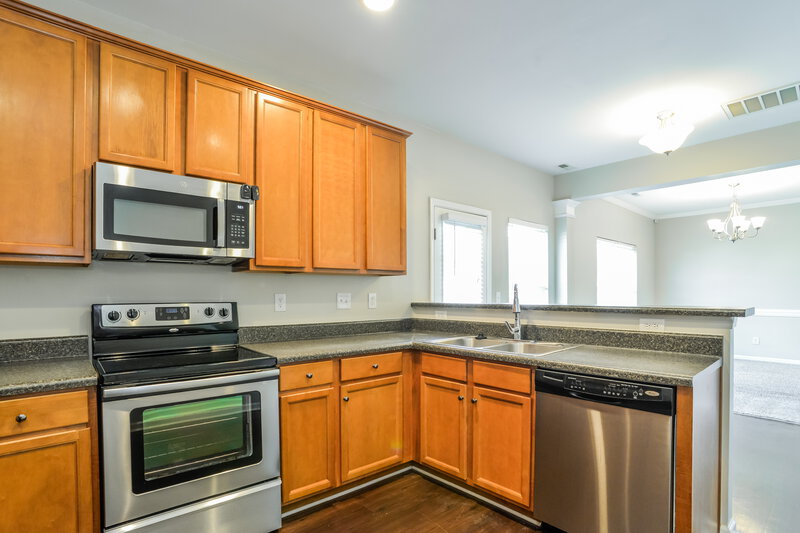 2,320/Mo, 1733 Larne Cir Charlotte, NC 28214 Kitchen View 2