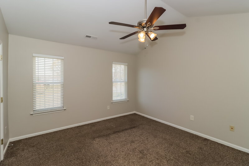 1,975/Mo, 4009 Ranchview Ln Charlotte, NC 28216 Main Bedroom View