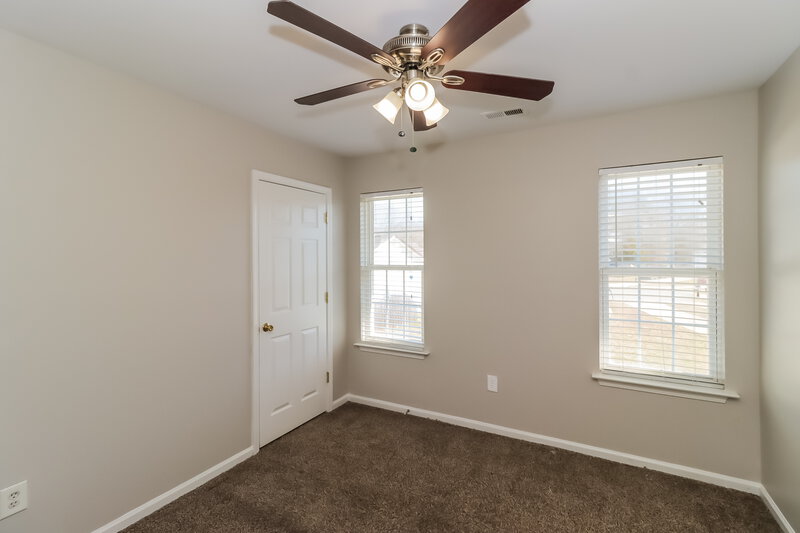 1,975/Mo, 4009 Ranchview Ln Charlotte, NC 28216 Bedroom View 2