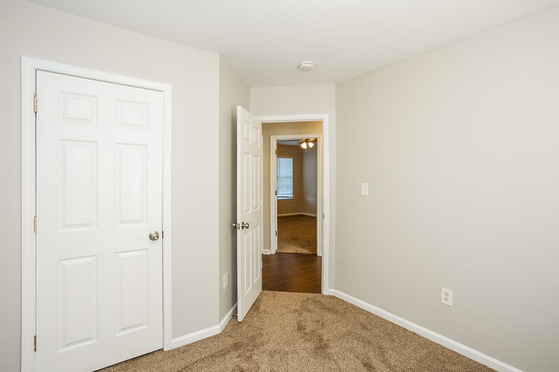 2,065/Mo, 4009 Ranchview Ln Charlotte, NC 28216 Bedroom View 2