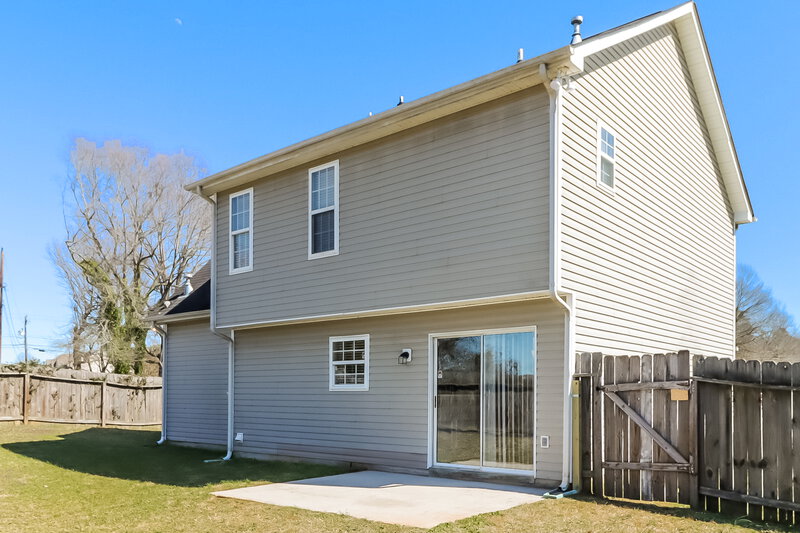 1,975/Mo, 4009 Ranchview Ln Charlotte, NC 28216 Rear View