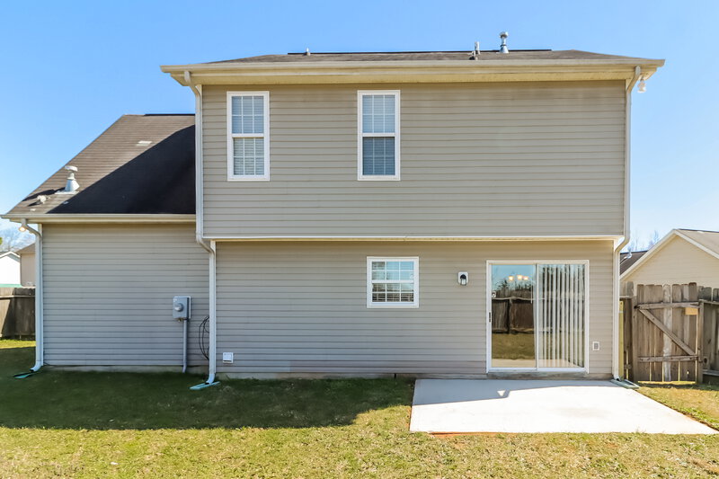 1,975/Mo, 4009 Ranchview Ln Charlotte, NC 28216 Rear View 2