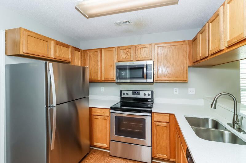 1,770/Mo, 3656 Dashiel Dr Charlotte, NC 28262 Kitchen View 2