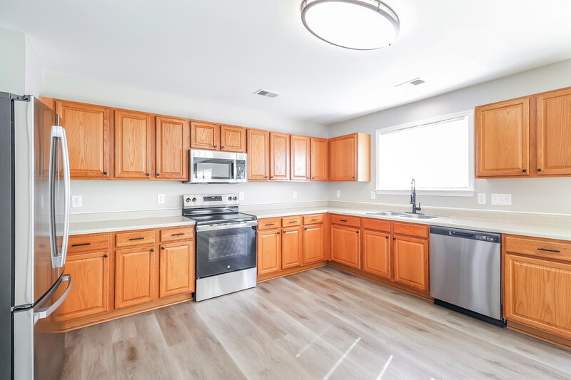 2,365/Mo, 2405 Harwood Hills Ln Charlotte, NC 28214 Kitchen View
