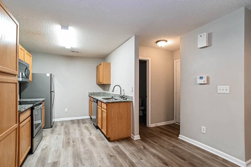 2,630/Mo, 5105 Oak Pasture Ln Charlotte, NC 28269 Kitchen View