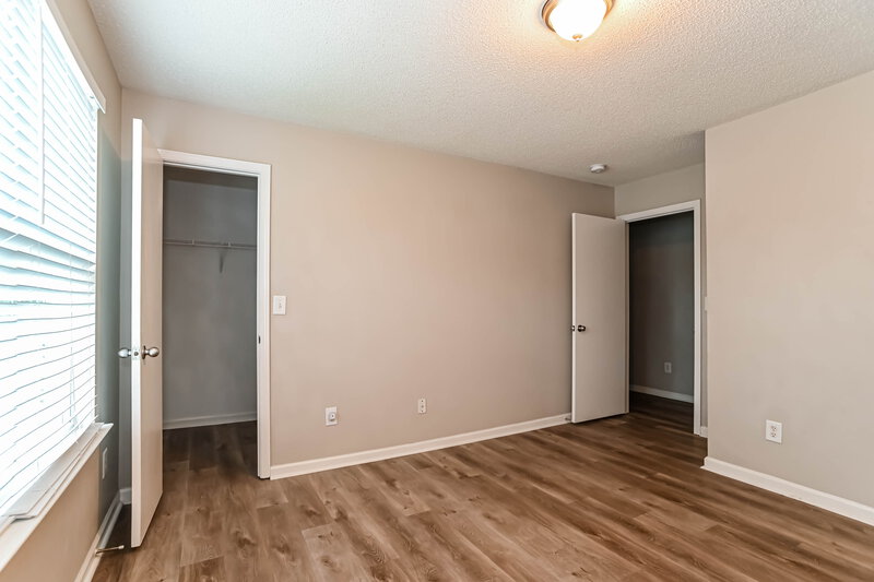 2,630/Mo, 5105 Oak Pasture Ln Charlotte, NC 28269 Bedroom View 2